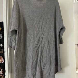 Grey tshirt